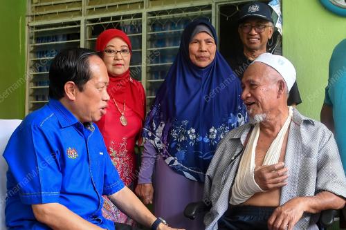 DATUK SERI AHMAD MASLAN