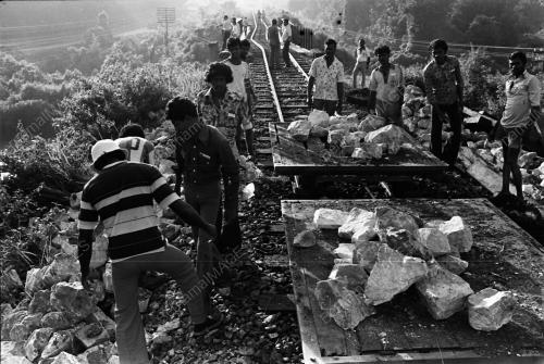 KEROSAKAN LANDASAN KERETAPI