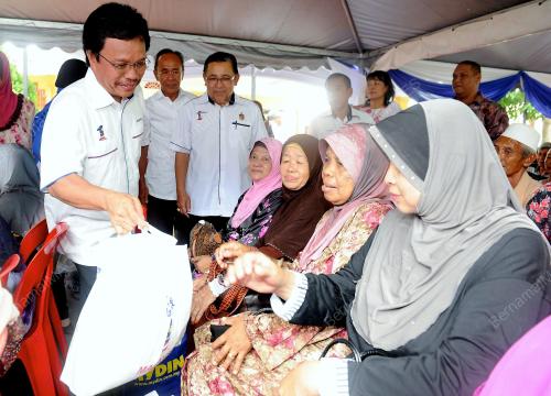 NS02_20032012_SHAFIE_LAWAT