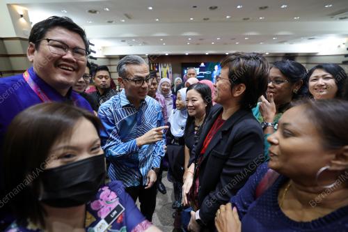 DATUK FAHMI FADZIL