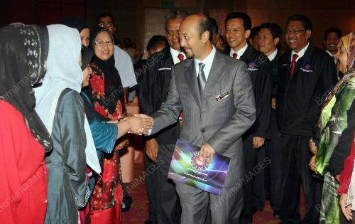 MUKHRIZ TUN DR MAHATHIR