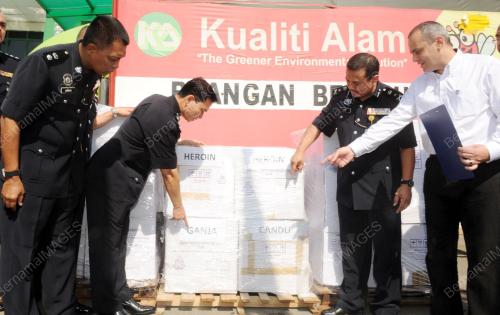 NS02_20082014_MUSNAH_DADAH