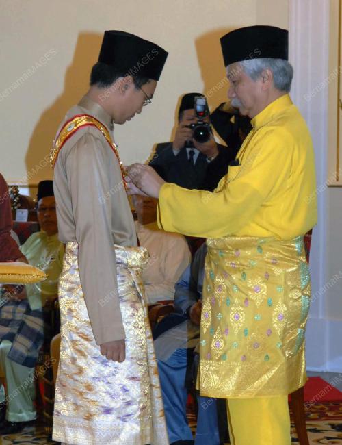 TUANKU MUHRIZ IBNI ALMARHUM TUANKU MUNAWIR