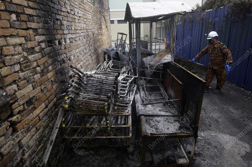PAWAGAM SEREMBAN BERUSIA 70 TAHUN MUSNAH TERBAKAR