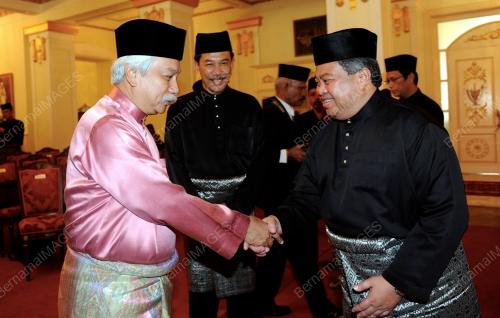 NS02_22052013_ANGKAT_SUMPAH