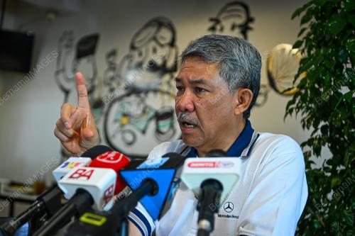 DATUK SERI MOHAMAD HASAN
