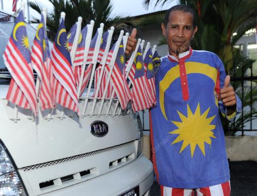 RAZALI MAHAWIT