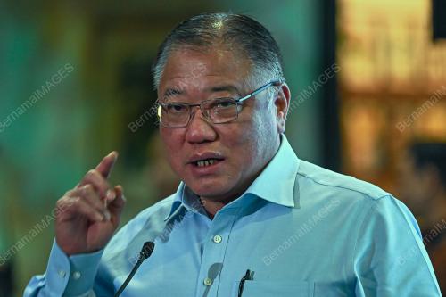 DATUK SERI TIONG KING SING
