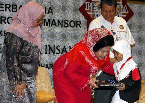 ROSMAH MANSOR