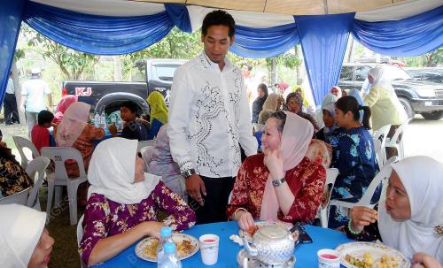 KHAIRY JAMALUDDIN