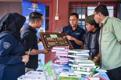 HARI PERKHIDMATAN AWAM SEDUNIA