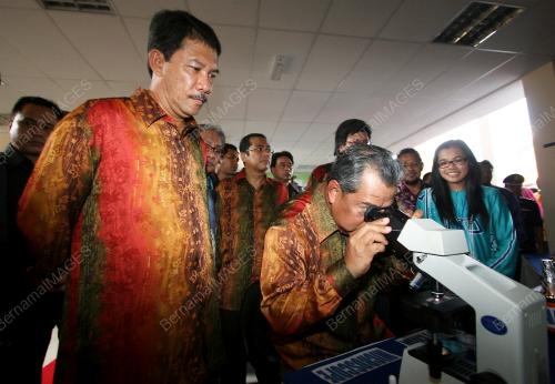 TAN SRI MHYIDDIN MOHD YASSIN