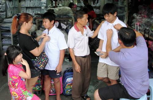 NS02_25122018_PAKAIAN_SEKOLAH