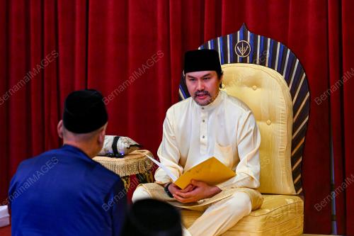 TUNKU ALI REDHAUDDIN TUANKU MUHRIZ