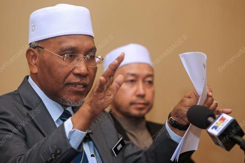 DATUK IDRIS AHMAD