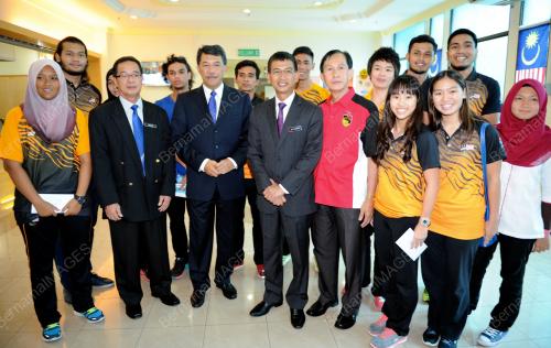 NS02_26082015_MOHAMAD_ATLET
