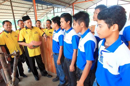 NS02_27082013_ANUAR_LAWAT
