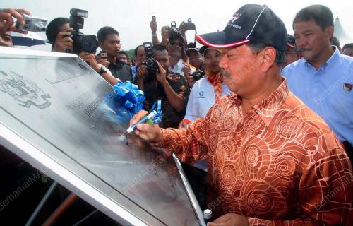 MUHYIDDIN YASSIN