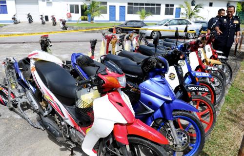 NS02_31012013_CURI_MOTOSIKAL