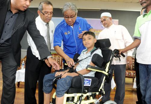 NS02_31032015_HASAN_BANTUAN