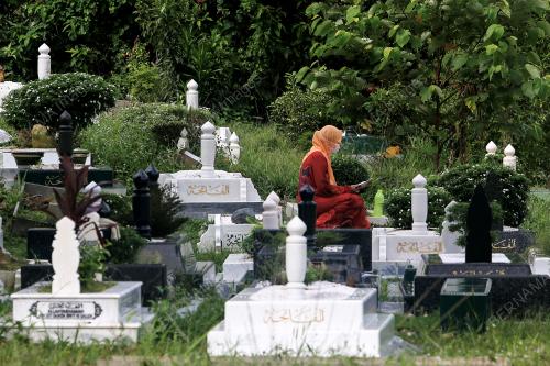 ZIARAH PUSARA MENJELANG RAMADAN