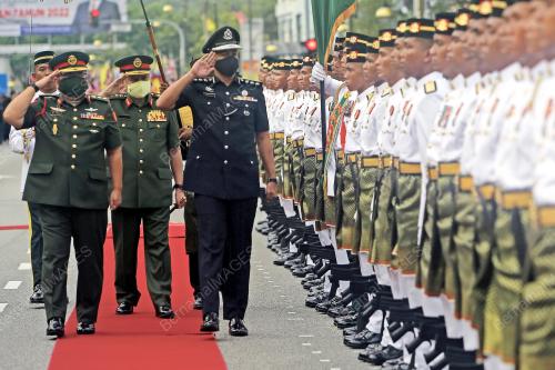 TUANKU MUHRIZ ALMARHUM TUANKU MUNAWIR