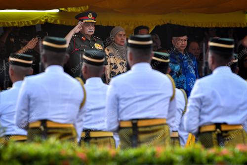 TUANKU MUHRIZ TUANKU MUNAWIR