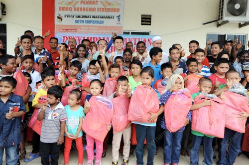 NS02_31122016_BANTUAN_PERSEKOLAHAN