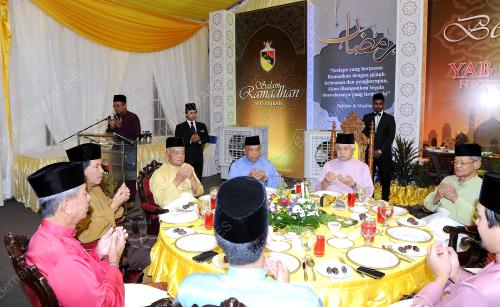 NS03_01072014_BUKA_PUASA