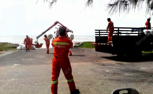 NS03_02122016_BOMBA_LAUT