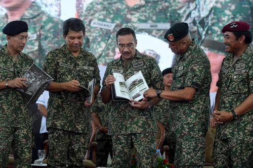 NS03_03042018_PERUMAHAN_MINDEF_BN201804023866