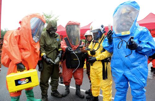 NS03_03082017_BOMBA_HAZMAT