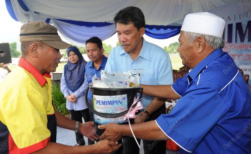 NS03_04032017_MOHAMAD_RAKYAT