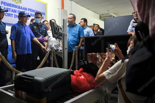 DATUK SERI AHMAD MASLAN
