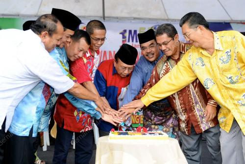 NS03_04092012_RAIS
