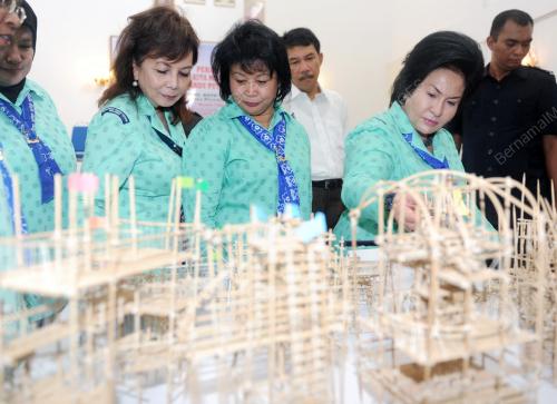 NS03_05042012_ROSMAH