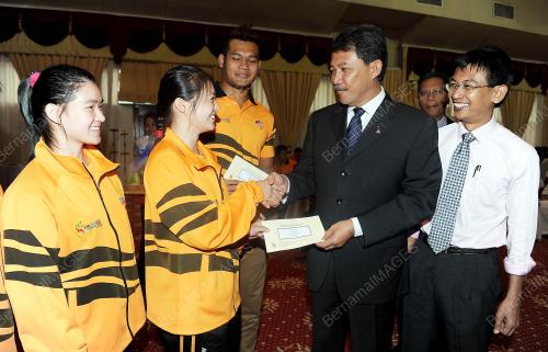 NS03_06012014_MOHAMAD_ATLET