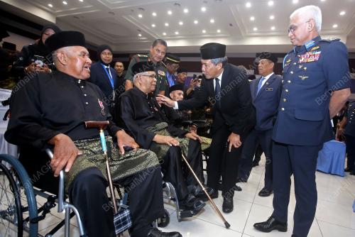 DATUK SERI MOHAMAD HASAN