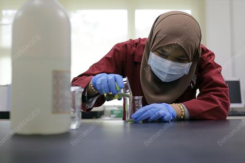 PENGHASILAN CECAIR PEMBASMI KUMAN