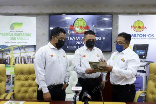 DATUK TAJUDDIN ABDUL LATIF