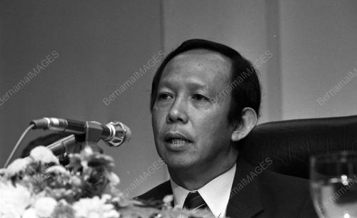NS03_11032015_PERSIDANGAN