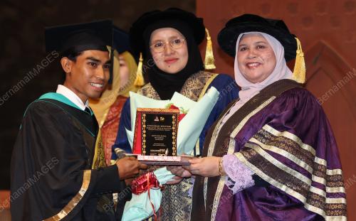 DATUK RUBIAH WANG