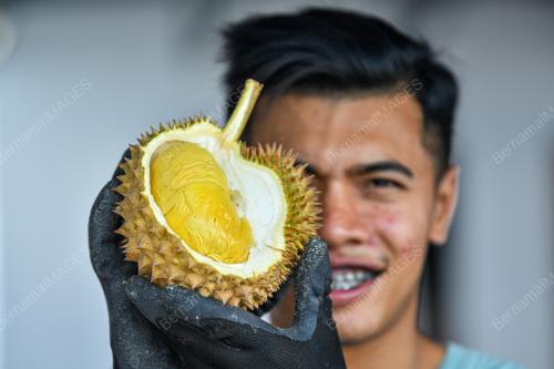 RIEZLAN RIZAL