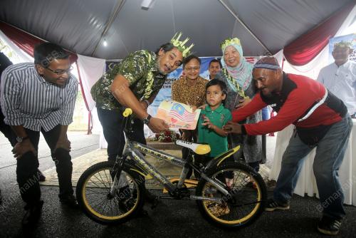 KHAIRY JAMALUDDIN