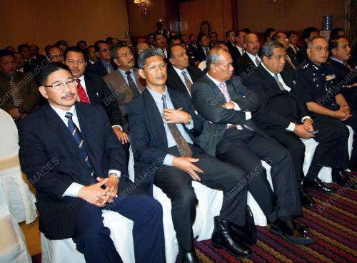 DATUK SERI HISHAMMUDDIN TUN HUSSEIN
