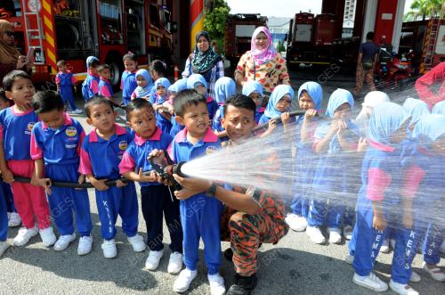 NS03_12052017_MURID_BOMBA