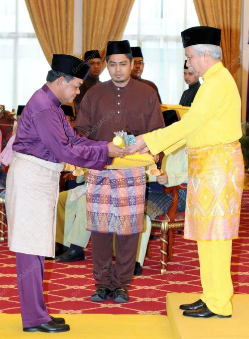 NS03_12062012_TUANKU_MUHRIZ