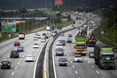TINJAUAN TRAFIK LEBUHRAYA PLUS