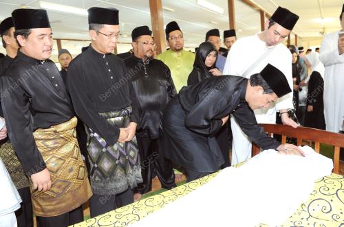 NS03_12092014_UNDANG_JELEBU