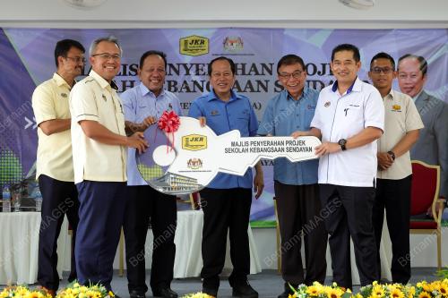 DATUK SERI AHMAD MASLAN